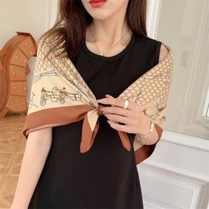 Tùy Chỉnh <span class=keywords><strong>In</strong></span> Ấn Thiết Kế Lụa Cảm Giác Khăn Tùy Chỉnh <span class=keywords><strong>In</strong></span> Ấn Phụ Nữ Khăn Quàng Cổ - Product Image 6