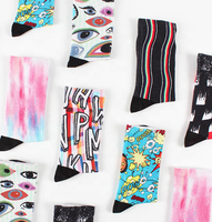 Chaussettes noires de haute qualité avec impression 3d de logo personnalisé Chaussettes de course en nylon polyester spandex Chaussettes en polyester de sublimation
