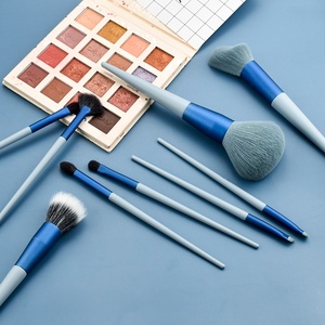 Pinceaux de maquillage personnalisés pour le visage, série bleu clair, 9 pièces, en poils de chèvre, tube en aluminium, bois massif, durables, respectueux de la peau - Product Image 6
