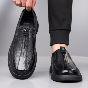 รองเท้าโลฟเฟอร์แบบสวมสำหรับผู้ชาย หนังวัวแท้คุณภาพสูง ระบายอากาศได้ดี พื้นรองเท้าทำจากยางแบบส้นเตี้ย รองเท้าลำลอง - Product Image 4