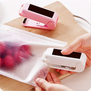 Mini Sealer Portable Home Heat Bag Plastic Food Snacks Bag Sealing Machine Food Packaging Kitchen Storage Bag Clips Wholesale