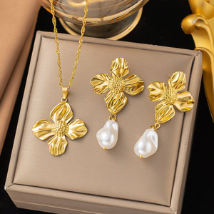 Juego de Joyería de Acero Inoxidable 2026 con Colgante y Aretes con Diseño de Flores Pintadas Vintage para Mujer, Regalo - Product Image 5