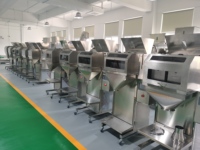 Nouvelle machine de remplissage semi-automatique de granulés plastiques contrôlée par PLC 2026 pour aliments pour chiens et chats, sacs et bouteilles de 5g à 5000g