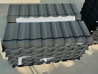 Modernes Design 0,50mm 26 Gauge Stahl Steinbeschichtetes Wellblech Dachkappe Hotel Strandhaus Dekorative Bedachung