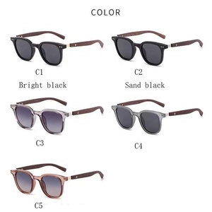 Lunettes de soleil rétro européennes et américaines pour hommes et femmes, lunettes de soleil tendance à effet bois, protection UV pour hommes - Product Image 3
