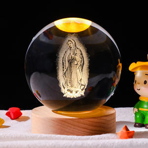 3D Jesús serie Ángel 6 CM bola <span class=keywords><strong>de</strong></span> cristal lámpara <span class=keywords><strong>de</strong></span> <span class=keywords><strong>noche</strong></span> Base <span class=keywords><strong>de</strong></span> madera Natural carga USB Color cálido Luz Decoración <span class=keywords><strong>de</strong></span> Navidad lámpara <span class=keywords><strong>de</strong></span> mesa - Product Image 3