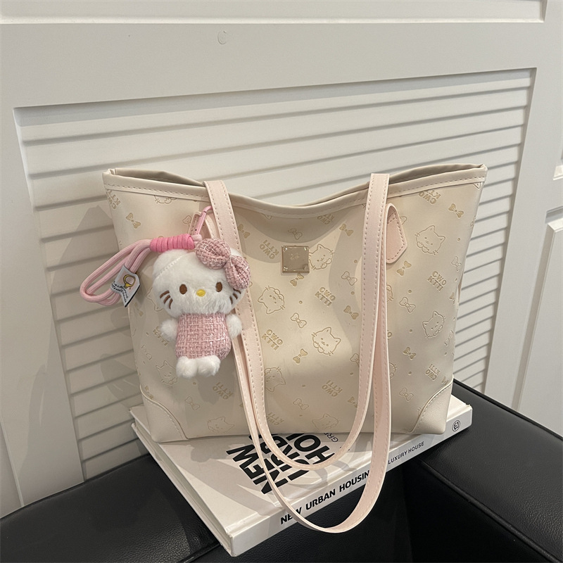 Blanc-avec pendentif
