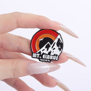 Épingles en émail Mount Elbrus Montagnes du Caucase Insignes Broches de revers Paysage naturel Accessoires de bijoux Cadeau pour les amis - Product Image 4
