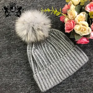 Janefur Vente en gros Hiver Bobble Chapeau Véritable Fourrure De Raton Laveur Pom Pom Beanie Chapeaux Femmes Tricoté Fourrure <span class=keywords><strong>Pompon</strong></span> Chapeau - Product Image 6