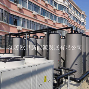 Chauffe-eau à pompe à chaleur air-eau CAHP PI 42 avec réservoir CAHP TANK G18 et 120G pour usage commercial - Product Image 4