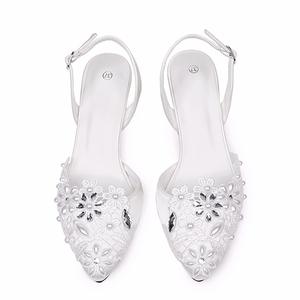 Sandales à talons hauts en satin blanc avec boucle à bride, <span class=keywords><strong>talon</strong></span> fin en maille orné de strass et de perles de grande taille pour le commerce extérieur, <span class=keywords><strong>6</strong></span> <span class=keywords><strong>cm</strong></span> - Product Image 3