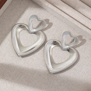 <span class=keywords><strong>Pendientes</strong></span> colgantes de mujer en forma de corazón de metal vintage, <span class=keywords><strong>pendientes</strong></span> largos geométricos de <span class=keywords><strong>oro</strong></span> exagerado, joyería - Product Image 4