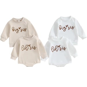Ensemble de sweat-shirt personnalisé assorti pour soeur barboteuse bébé filles broderie en chenille gros sweat-shirt Sis pull <span class=keywords><strong>LIL</strong></span> SIS barboteuse à bulles - Product Image 1
