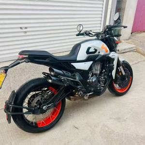 Motocicleta Usada <span class=keywords><strong>de</strong></span> Alto Rendimiento Directo <span class=keywords><strong>de</strong></span> Fábrica <span class=keywords><strong>con</strong></span> <span class=keywords><strong>Motor</strong></span> Monocilíndrico <span class=keywords><strong>de</strong></span> 348cc, Refrigerado por Agua y <span class=keywords><strong>de</strong></span> Cuatro Válvulas, Comparable a Autos Nuevos - Product Image 3