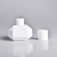 Bouteille de pompe de Lotion d'émulsion en plastique blanc Transparent à épaule plate de 100-200ml bouteilles de pompe de shampoing pour animaux de compagnie de forme ronde vides