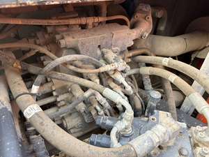 รถขุดตีนตะขาบ Doosan DX215 DX225 ปี 2023 ได้รับการรับรองมาตรฐาน CE/EPA ใช้เครื่องยนต์ Cummins ความจุบุ้งกี๋ 0.8 ลูกบาศก์เมตร น้ำหนัก 21.5 ตัน ระบบเกียร์แบบแกนเฟือง - Product Image 4