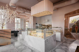 Boulangerie Salon de Thé Vintage Rénovation Intérieure Complète Armoires en Bois Personnalisées Rangement Classique - Product Image 4