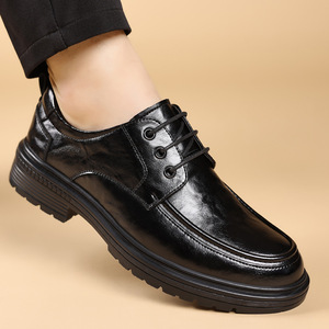 Chaussures habillées en cuir noir à lacets pour hommes, à semelle épaisse, idéales pour le bureau et les occasions professionnelles - Product Image 3