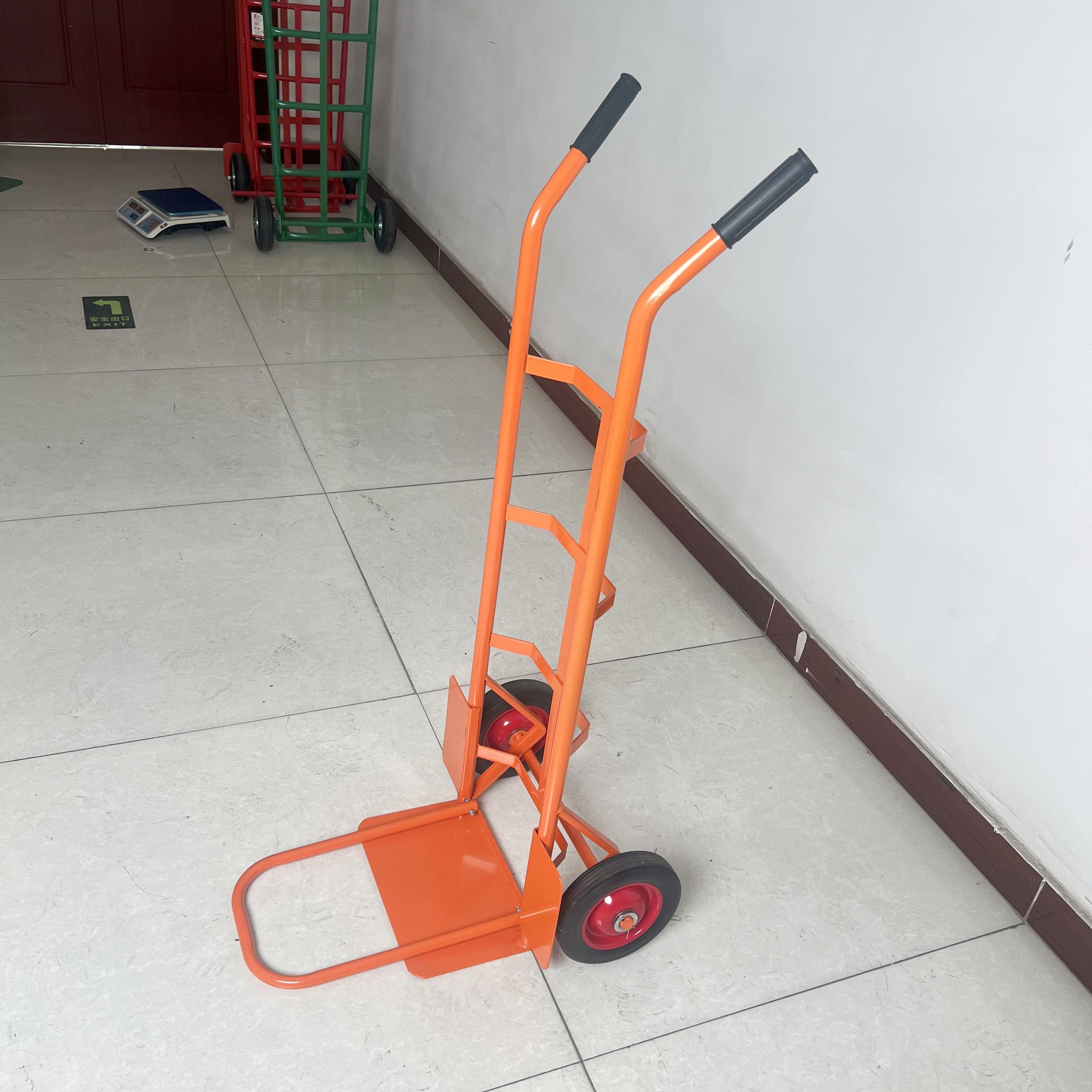 Heavy Duty 200kg Steel Platform Hand Trolley Truck with 10In. Pneumatic Tire OEM Customizable Cart for Storage & Shopping