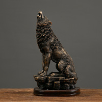 Figurine en résine de loup sauvage hurlant, texture bronze antique, avec base en roche, statue d'animal puissante pour la décoration intérieure