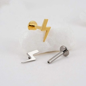 Piercing Labret in Titanio G23 di Grado Implantabile con Filettatura Interna, Barbell Lightning alla Moda per <span class=keywords><strong>Orecchio</strong></span>, Trago e Piercing Nuziale - Product Image 4