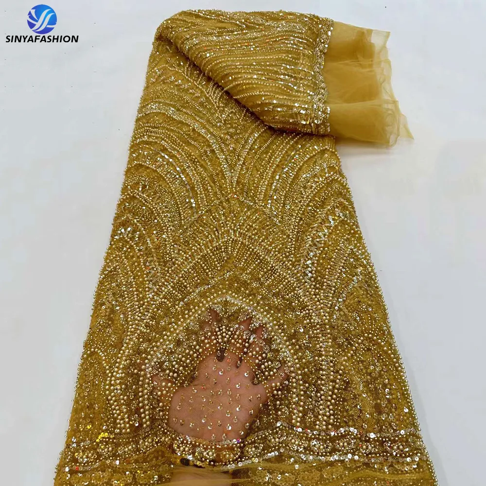 Sinya tessuti di pizzo con perline pesanti colorate per le donne abito da sposa in velluto di pizzo da sposa di lusso in pizzo broccato di paillettes