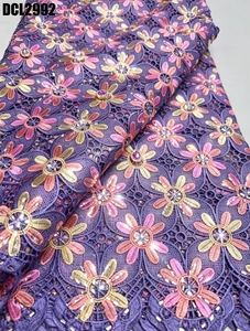 Encaje de guipur de cristal de lujo con flores bordadas, tela de encaje soluble en agua con pedrería para <span class=keywords><strong>vestidos</strong></span> de <span class=keywords><strong>fiesta</strong></span> de boda - Product Image 1
