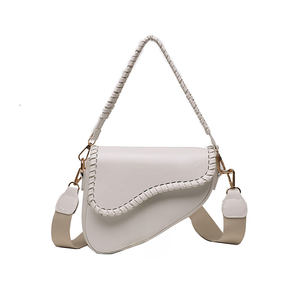 Vente en gros directe usine : Sacs à bandoulière minimalistes en cuir pour femmes, sacs messager pour femmes, sacs selle de créateur - Product Image 3