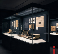 Fabricant de vitrines de présentation de musées sur mesure, climatisées et en verre