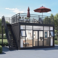 Maison conteneur préfabriquée de 20 pieds à toit en pente et murs vitrés, idéale pour les vacances en bord de mer, les gîtes Airbnb et les cabanes de station balnéaire