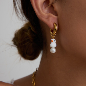 Ceramic Hoop Earrings With Pearl Cartoon Design For Women Fashion Jewelry - Product Image 3