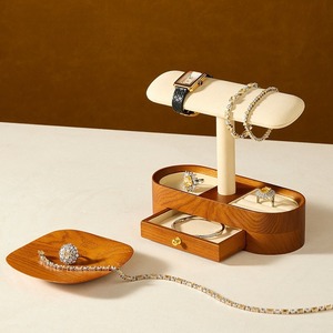 Expositor de relojes de madera maciza personalizado, expositor de pulseras de relojes de alta gama, accesorios de exhibición para almacenamiento de joyas - Product Image 4