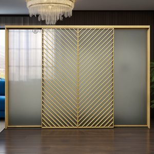 Portes en verre suspendues en alliage d'aluminium <span class=keywords><strong>imitation</strong></span> <span class=keywords><strong>bois</strong></span> <span class=keywords><strong>Porte</strong></span> coulissante de salon personnalisée sans rails au sol - Product Image 4