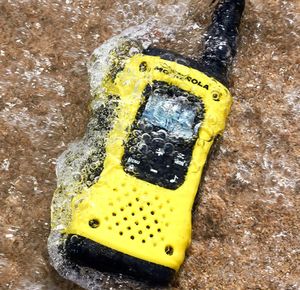 Radio de comunicación impermeable de largo alcance <span class=keywords><strong>Tlkr</strong></span> T92 H2O PMR446 Walkie Talkie de 2 vías Radio impermeable para Motorola - Product Image 4