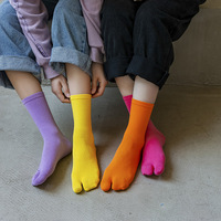 Chaussettes japonaises à deux doigts, style Tabi, pour femmes musulmanes, chaussettes à deux doigts en coton, chaussettes à deux doigts