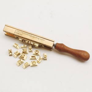 Moule à lettres personnalisé pour logo, outil de gravure en laiton, fer à marquer, moule de marquage à chaud pour cuir, personnalisation d'initiales - Product Image 1