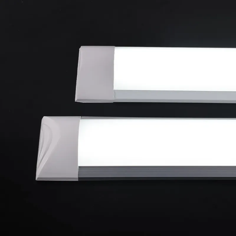 Taller de tres soportes de aluminio lámpara fluorescente de techo ultrafino LED Barra de Luz lineal