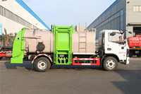 Camion à ordures alimentaires Dongfeng Dolica D7 4x2 10 CBM à chargement latéral, hermétique, avec séparation sec-humide, pour collecteur de déchets de restaurant