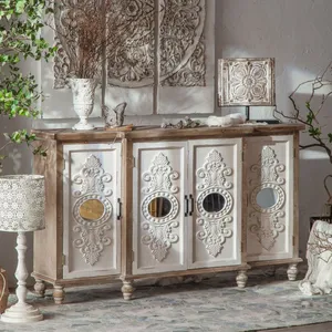 Armario tallado de cuatro puertas, manija de diseño de metal, armario de almacenamiento artesanal antiguo de madera, decoración del hogar