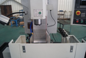 Đài Loan chất lượng Mini CNC phay Máy SP2211-T sumore xk7124 vmc7124 xh7124 <span class=keywords><strong>3</strong></span> trục <span class=keywords><strong>Router</strong></span> dọc loại - Product Image 6