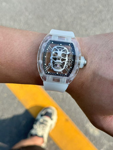 Oem logo New Street-style Luxury Crystal Skull Tourbillon Automatic <b>Mechanical</b> <b>Watch</b> for Men - Product Image 4