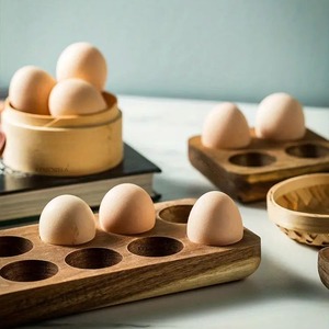 Estante de almacenamiento de huevos portátil de madera, organizador de huevos de doble fila, respetuoso con el medio ambiente, duradero para refrigerador de cocina, Mesa - Product Image 4
