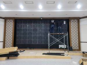 Màn Hình LED Phía Trước Sử Dụng Trong Nhà 640*480*48.5MM Khung Tủ Rỗng Bằng Nhôm Đúc Màn Hình LED Nam Châm Phục Vụ Phía Trước - Product Image 4