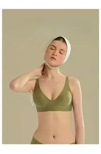Cộng với kích thước liền mạch đồ lót cho phụ nữ của Thạch Dải phụ nữ áo ngực không dây đẩy lên thu thập bên vú chống chảy xệ mềm S