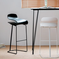 Tabourets de bar Dossier minimaliste moderne Tabourets hauts Chaises hautes en fer forgé Tabourets de bar en métal