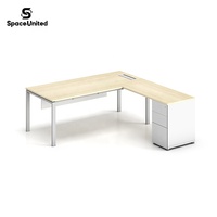 Poste de travail de bureau moderne SpaceUnited avec structure en acier, bureau de direction de luxe