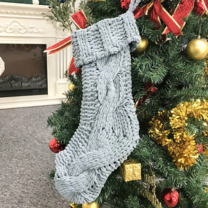 Vente chaude bas <span class=keywords><strong>de</strong></span> Noël grand câble double face tricoté bas <span class=keywords><strong>de</strong></span> Noël bordeaux rouge et crème pour les vacances en famille noël - Product Image 1