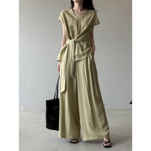 ชุดเซ็ต 2 ชิ้น เสื้อเชิ้ตผ้าลินินคอวีผูกเอว กางเกงขายาวทรงกว้าง แฟชั่นสำหรับผู้หญิง - Product Image 1