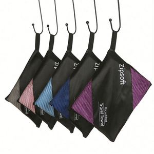Toalla Deportiva de Secado Rápido de Doble Cara con Estuche de Silicona, Color Personalizado - Product Image 2