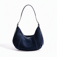 Sac Hobo en Daim de Vachette Personnalisé Bleu Nuit pour Femme avec Double Fermeture Éclair et Bandoulière Réglable – Vente Directe Usine